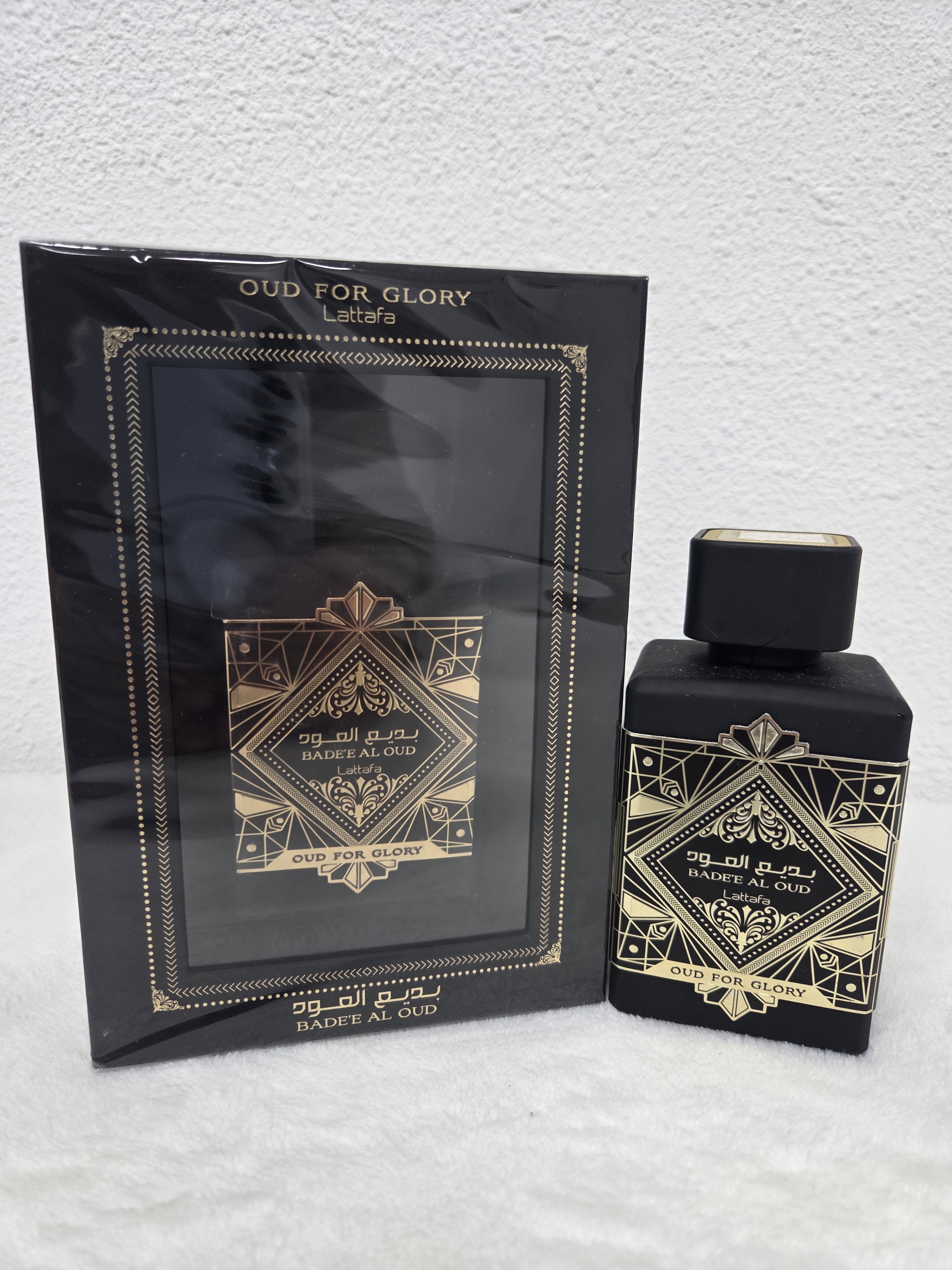 Badee El Oud (zwarte fles)  heren parfum